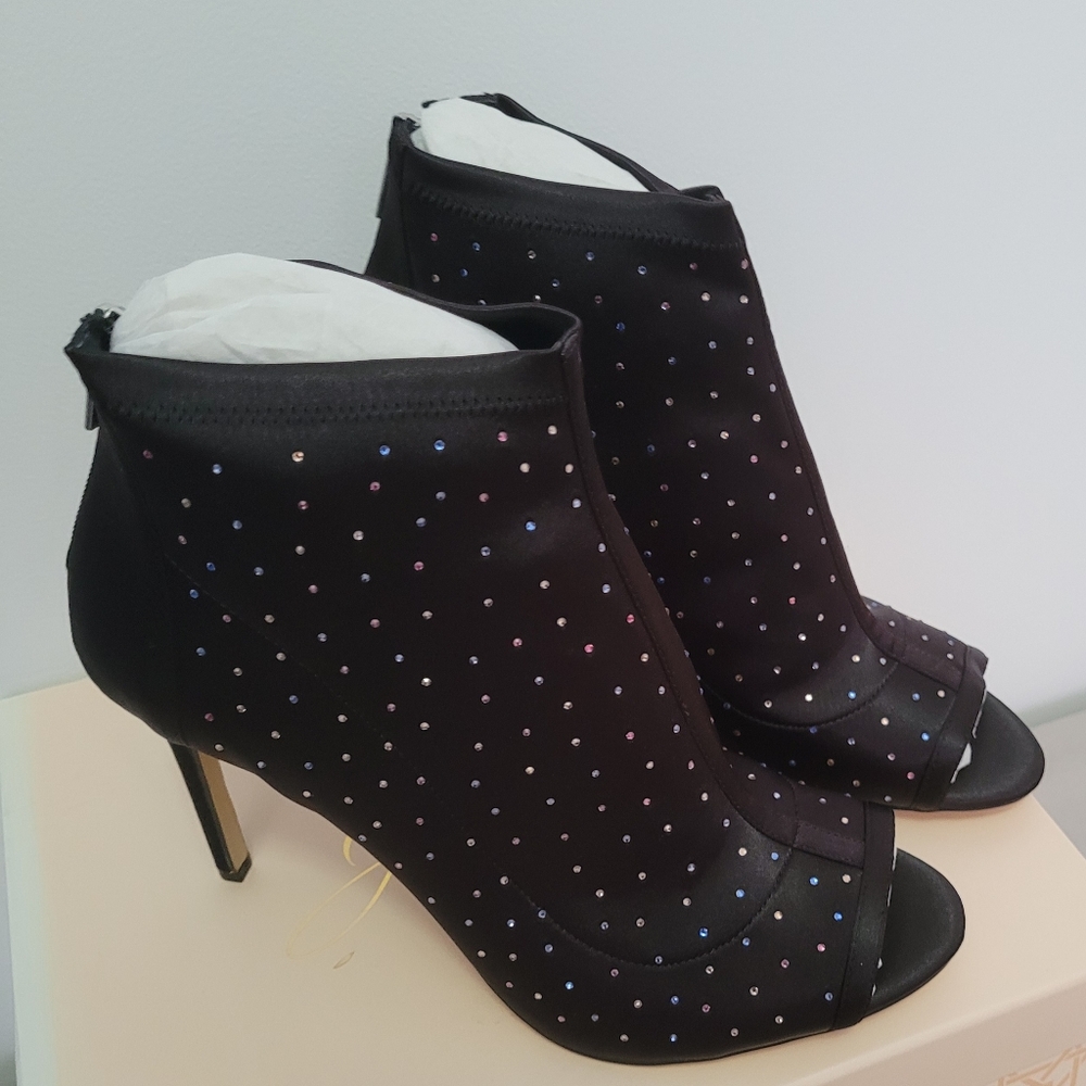 Jewel Badgley Bootie Mischka Margarita Embellished Peep Toe Black New In Box